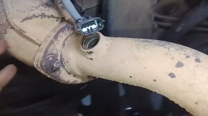 Замена гофры выхлопной трубы, на лада X-ray.