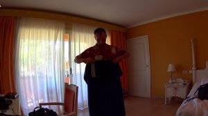 Как быстро высушить своими руками одежду, плавки или купальник ЛАЙФХАКИ / how quickly dry