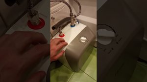 Включил водонагреватель Haier без воды