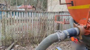 Откачка канализации в частном доме, МАЗ 10 кубов