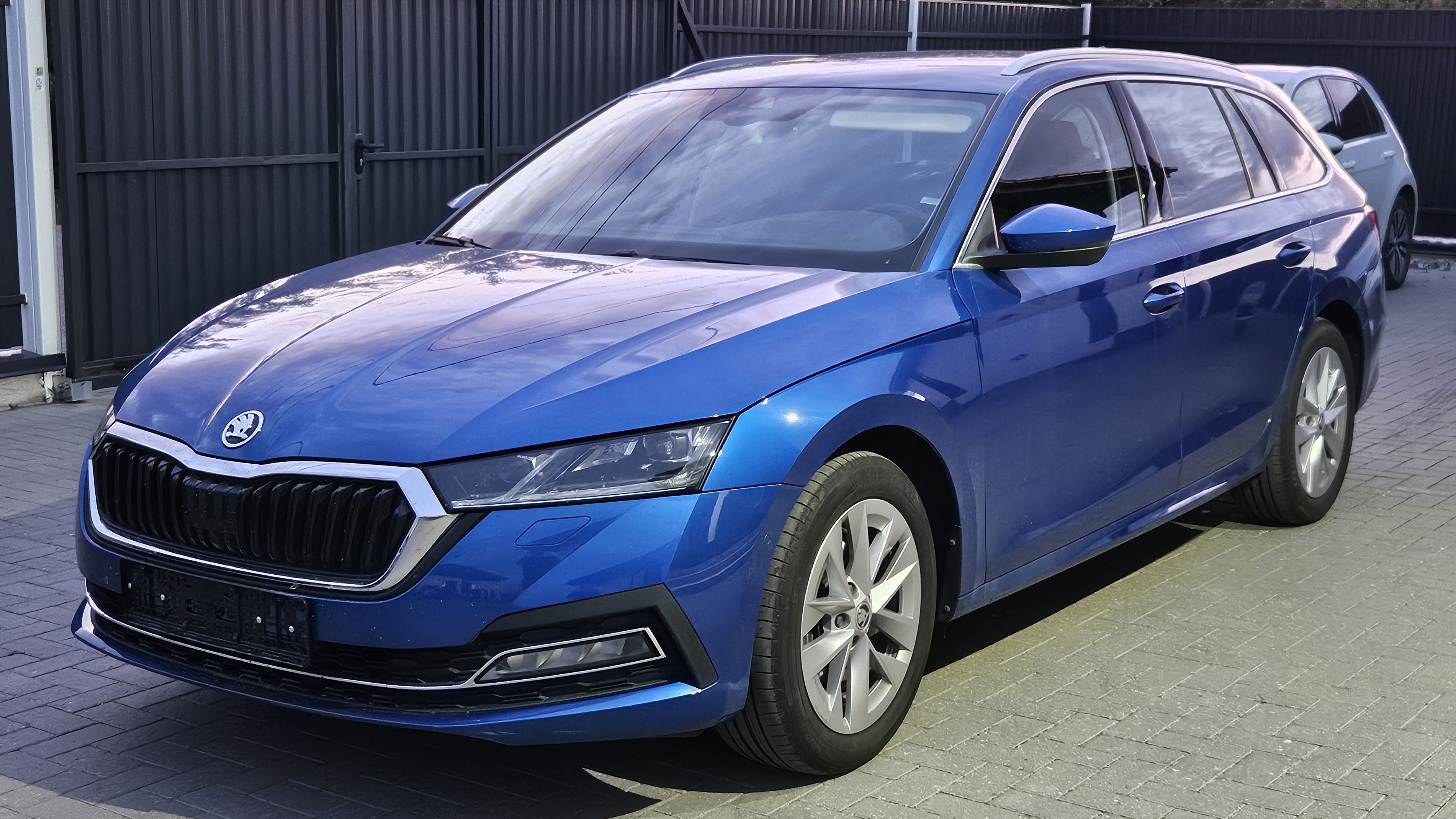 Skoda Octavia Combi G-TEC 2022! 1.5 TSI бензин/метан 131 hp DSG7. MatrixLed, кожа, Webasto, фаркоп. смотреть онлайн