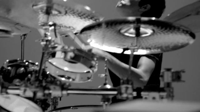 Avenged Sevenfold - Hail To The King (Official Music Video)
