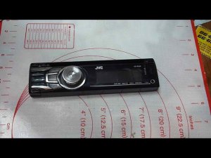 Автомагнитола  JVC нет реакции на кнопки.