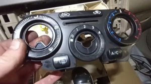 Nissan Tiida C11 ремонт кнопки включения кондиционера, замена ламп блока климата (отопителя)