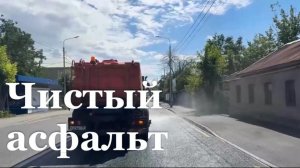 Луганские дороги начали мыть шампунем