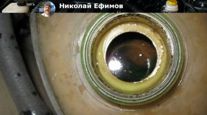 Масло в расширительном бачке: причины попадания и способы решения проблемы