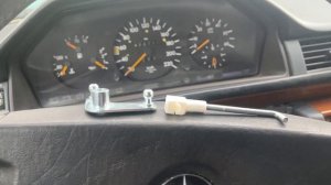 Слетает тяга педали газа на Mercedes w124 (OM 601,602,603)? Решение есть!