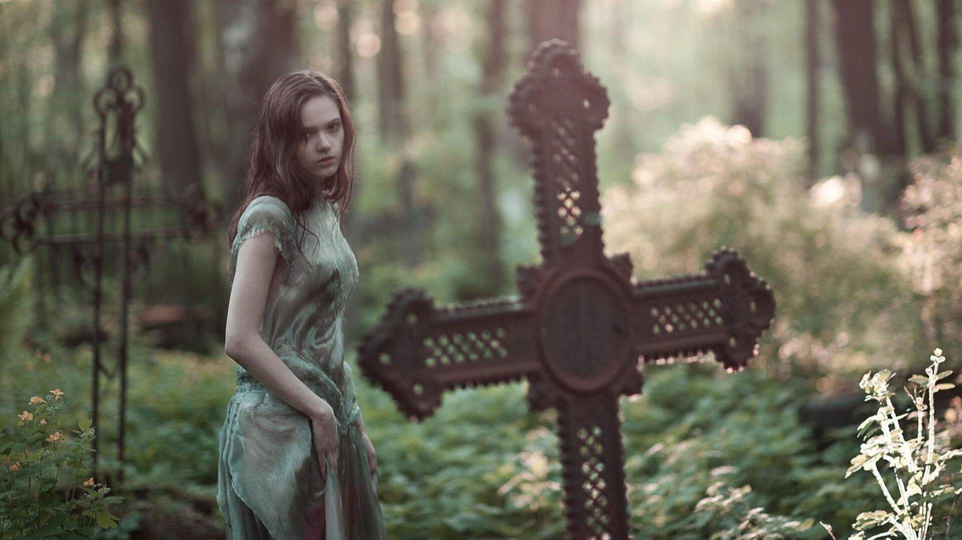 paradise-lost-widow cut