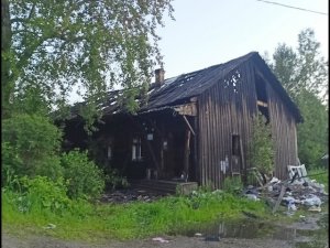 Бонусное видео  Не успел снять дом до пожара, внутри разруха