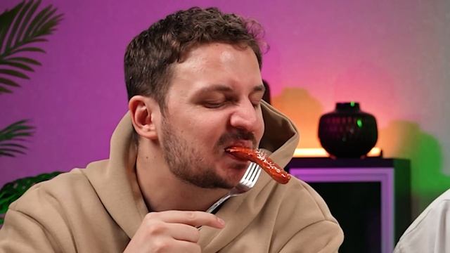 Пробуем ЕДУ разных СТРАН МИРА ЧЕЛЛЕНДЖ! (очень сложно) смотреть онлайн