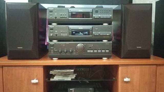 Technics SU-A700Mk3 & SB-M300M2 (video 2) смотреть онлайн