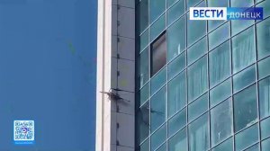 Последствия атаки БПЛА ВСУ в центре Донецка