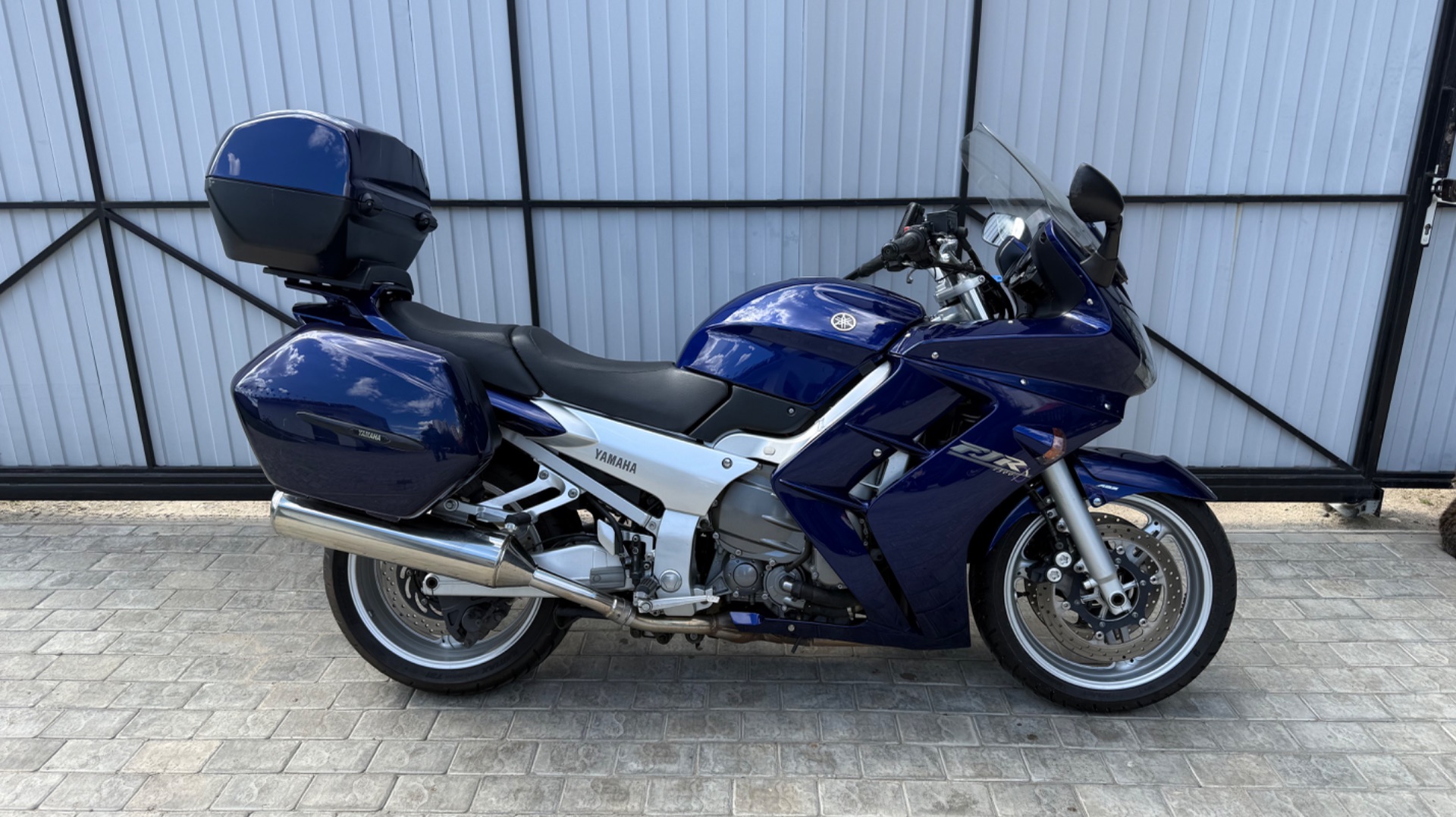 ОбзорYamaha FJR1300, 2003год. смотреть онлайн