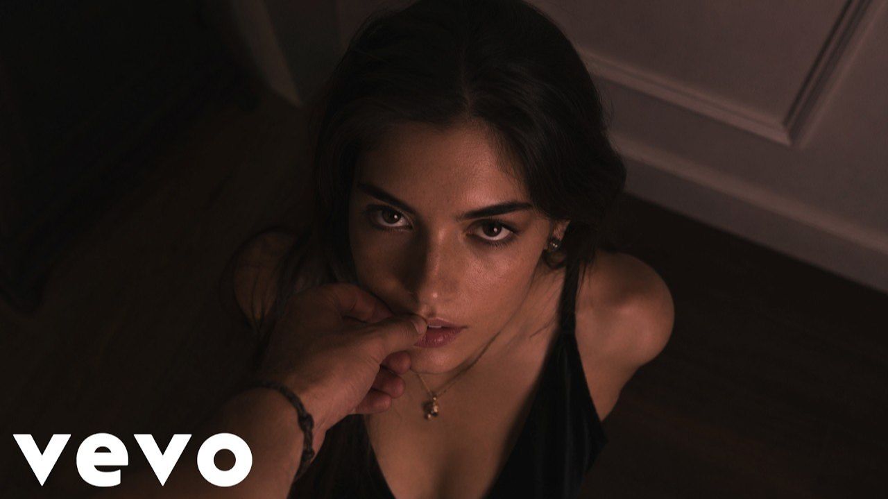 KristaFoxx - Closer To Your Lips (Official Music Video) смотреть онлайн