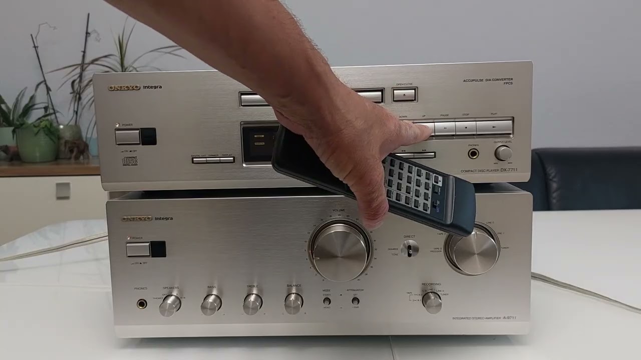 Сладкая парочка от Onkyo Integra смотреть онлайн