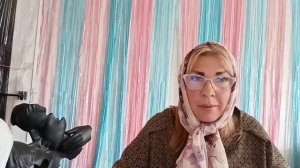 Славненькая и брехливая Наталья со своими огурцами ,которые не в салат!!!!!!