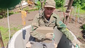 Ст. Талица 2. Чистка колодца. Гнилой осиновый щит и вонючая пакля в швах.