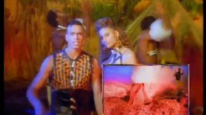 2-Unlimited-Tribal-Dance-No-Rap-Official_Media_RVFwARLFOGY_001_480p