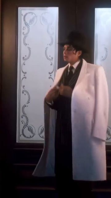 Michael Jackson- "Moonwalker"