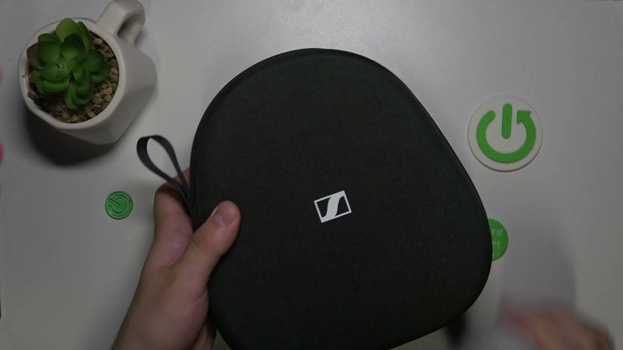 SENNHEISER MOMENTUM 4 | Распаковка наушников SENNHEISER MOMENTUM 4 - Что идет в комплекте смотреть онлайн