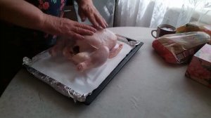 Откармливаю внука.