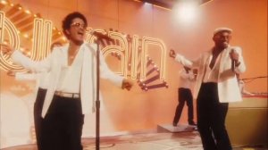 Bruno Mars & Anderson .Paak as Silk Sonic - Fly as Me
