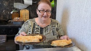 Распаковка.  Меня приштормило 🥴 от жары. На ужин приготовила рулет 🫔 из лаваша.