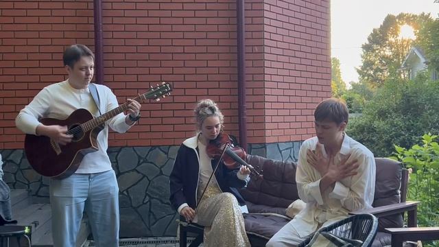 Hymn for the weekend (Coldplay) смотреть онлайн