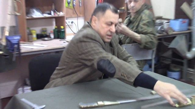 Делаем шашку, шпагу и ятаган. Новые изделия предприятия "Назаров и Калибр" (г. Иваново) смотреть онлайн