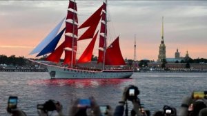 Журналист из США высоко оценил праздник выпускников «Алые паруса — 2026»