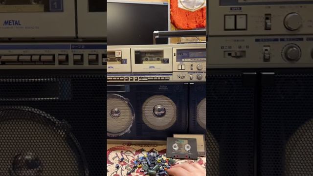 Сезонная замена конденсаторов в Sharp GF-1000! 1982-2025: Часть 1.