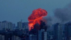 Ночью Киев подвергся атаке баллистическими ракетами. По данным Воздушных сил ВСУ и украинских СМИ,