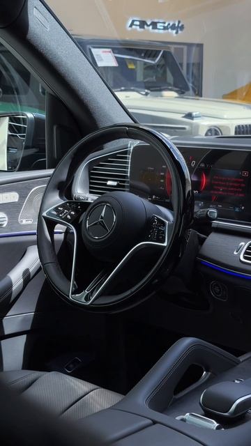 К нам из Германии поступил новый Mercedes GLS 450! смотреть онлайн