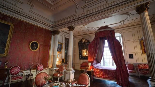 Ussé: Visite Privée d'un Joyau des Châteaux de Loire, avec Béatrix de Blacas. смотреть онлайн