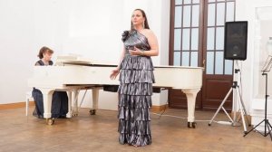 Ольга Сидоренко (Гужова) исполняет сцену гадания Марфы Мусоргского. Фортепиано — Ирина Никонова