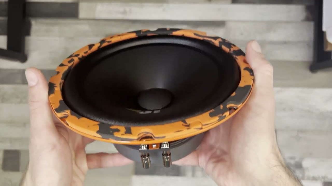 Отличные эстрадные динамики Gryphon Pro 200 Midbass