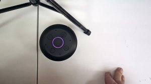 Краткий обзор и демонстрация: умная колонка со встроенной Алисой от Яндекс.