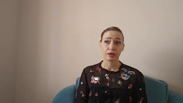 «Разрешить себе жить свою жизнь» — это звучит красиво, но на деле вызывает страх и чувство вины. смотреть онлайн