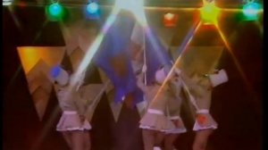 Pans People - Philadelphia Freedom - TOTP TX_ 13_03_1975 _ 27_03_1975 [Wiped](480P).mp4