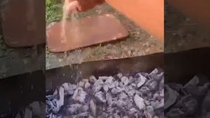 Простая хитрость для жарки шашлыков на мангале