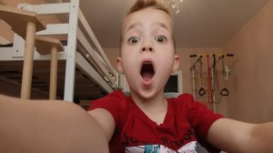 Продолжаю играть в игру симулятор YouTube Z кстати огроменное спасибо за подписчиков и просмотров!!!