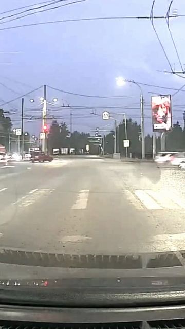 По ходу выпал из машины