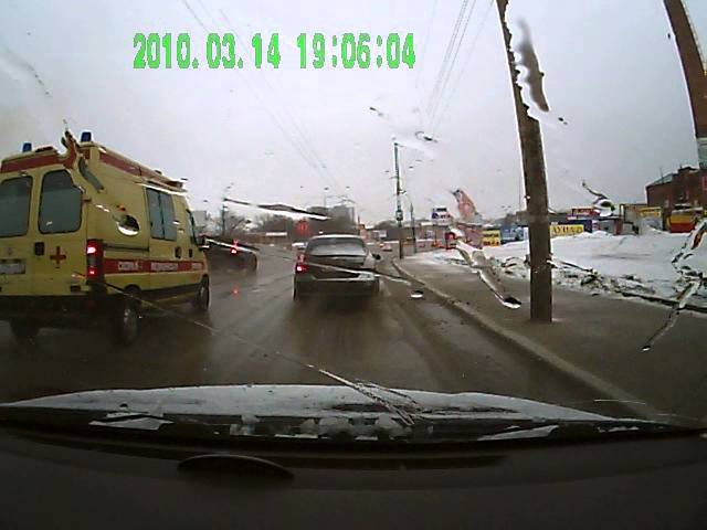 Жесть! Короткое замыкание на дороге/ short-circuit on road смотреть онлайн