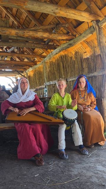 Если ваша вечеринка не похожа на эту, даже не зовите меня 🤣
#folkmusic #folk #фолк #славяне #русь