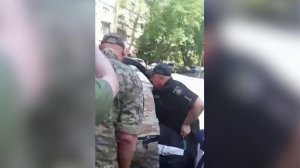 На Украине военкомы уже толпами бегают за потенциальными новобранцами.