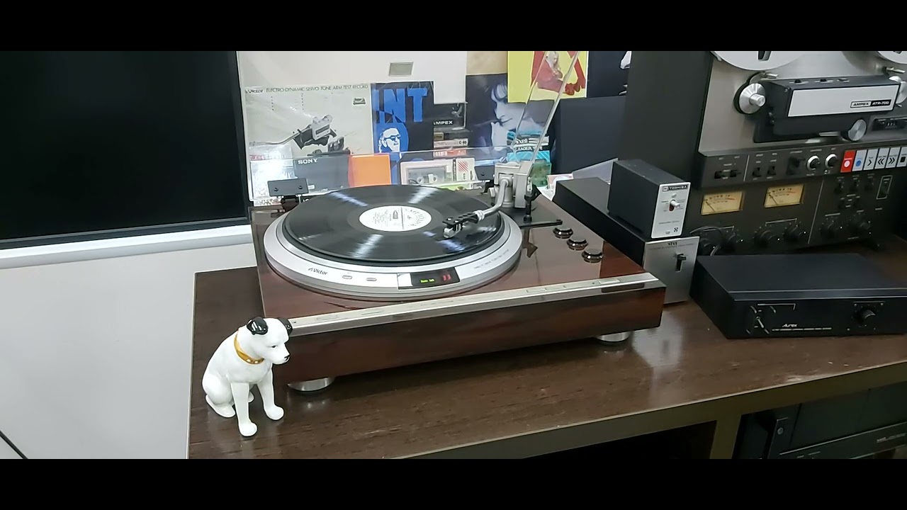 VICTOR QL-Y7 ￥96,000(1981年頃) уникальный проигрыватель виниловых дисков. Япония. смотреть онлайн