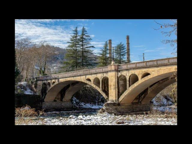 Ткуарчал - песня воды. Архивные фото города, 2015-2025 смотреть онлайн