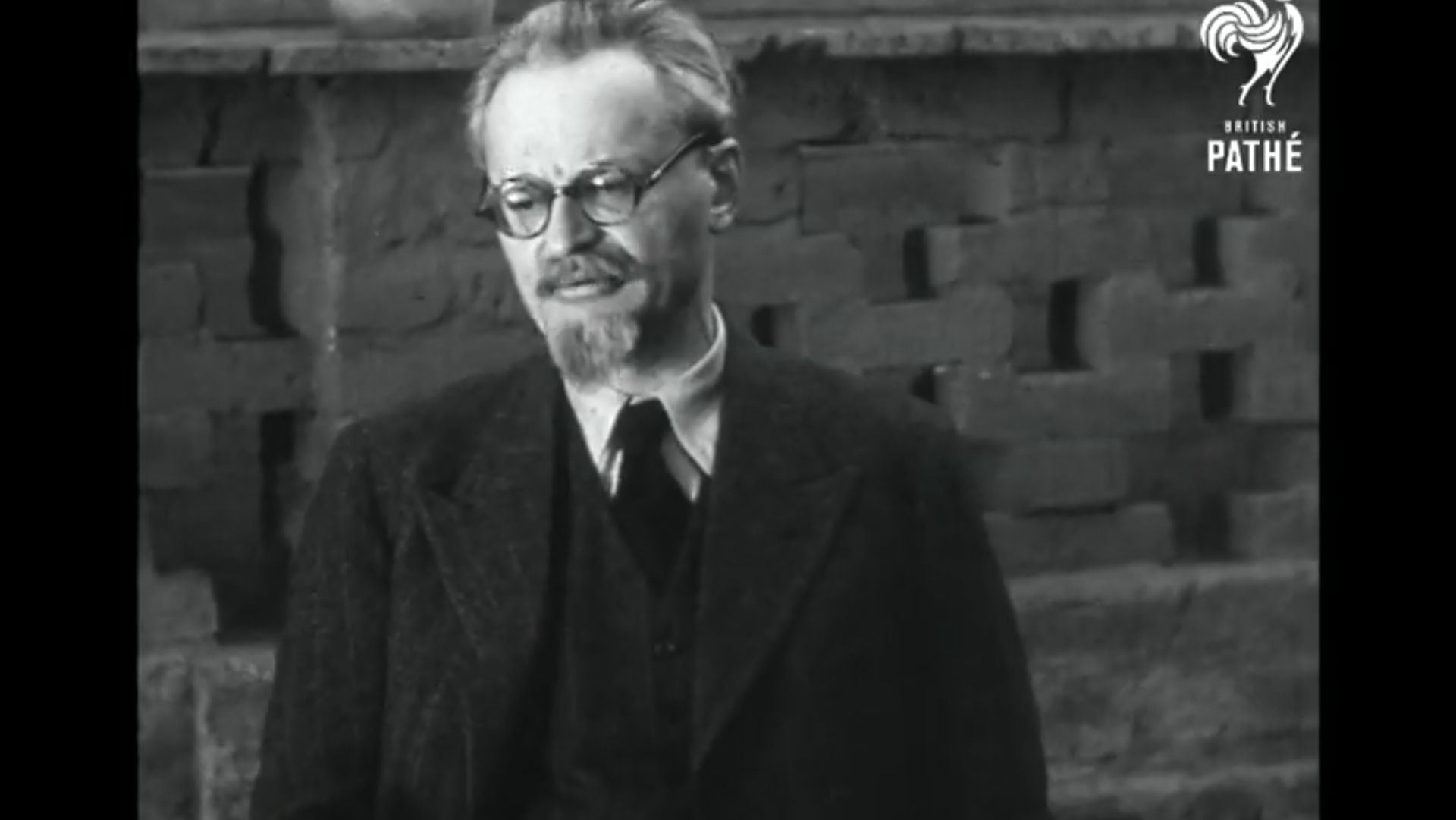 Lev Trotsky the creator of the Red Army - In Mexico Talks On Moscow Trials (1938) смотреть онлайн