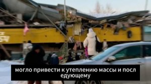 Обрушение торгового центра в Новосибирске: под завалами остаются люди.