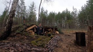 ЗЕМЛЯНКА - ПРЯЧУСЬ ОТ ПРОЛИВНОГО ДОЖДЯ | ГРОЗА В ЛЕСУ | ГРИБНАЯ ПОДЛИВА шум дождя
